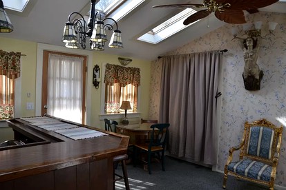 Elegant Vacation Rental near Overlook Mountain in Saugerties, New York - Saugerties, New York - glamping.directory