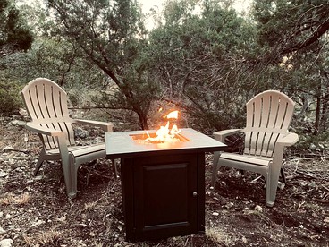 Cool Container by Canyon Lake Perfect For Relaxation Near Guadalupe River and Austin, Texas - Canyon Lake, Texas - glamping.directory