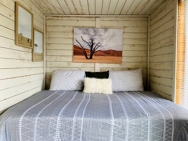 Cool Container by Canyon Lake Perfect For Relaxation Near Guadalupe River and Austin, Texas - Canyon Lake, Texas - glamping.directory
