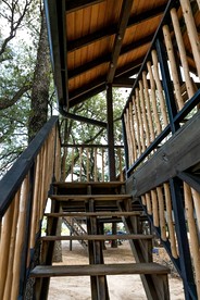 Lovely Treehouse Glamping Spot Near Magnolia and Baylor, Texas - Elm Mott, Texas - glamping.directory