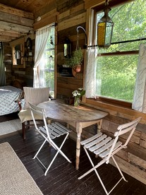 Gorgeous Tiny House Rental for a Glamping Getaway near Saratoga Springs in Upstate New York - Argyle, New York - glamping.directory