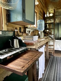 Gorgeous Tiny House Rental for a Glamping Getaway near Saratoga Springs in Upstate New York - Argyle, New York - glamping.directory
