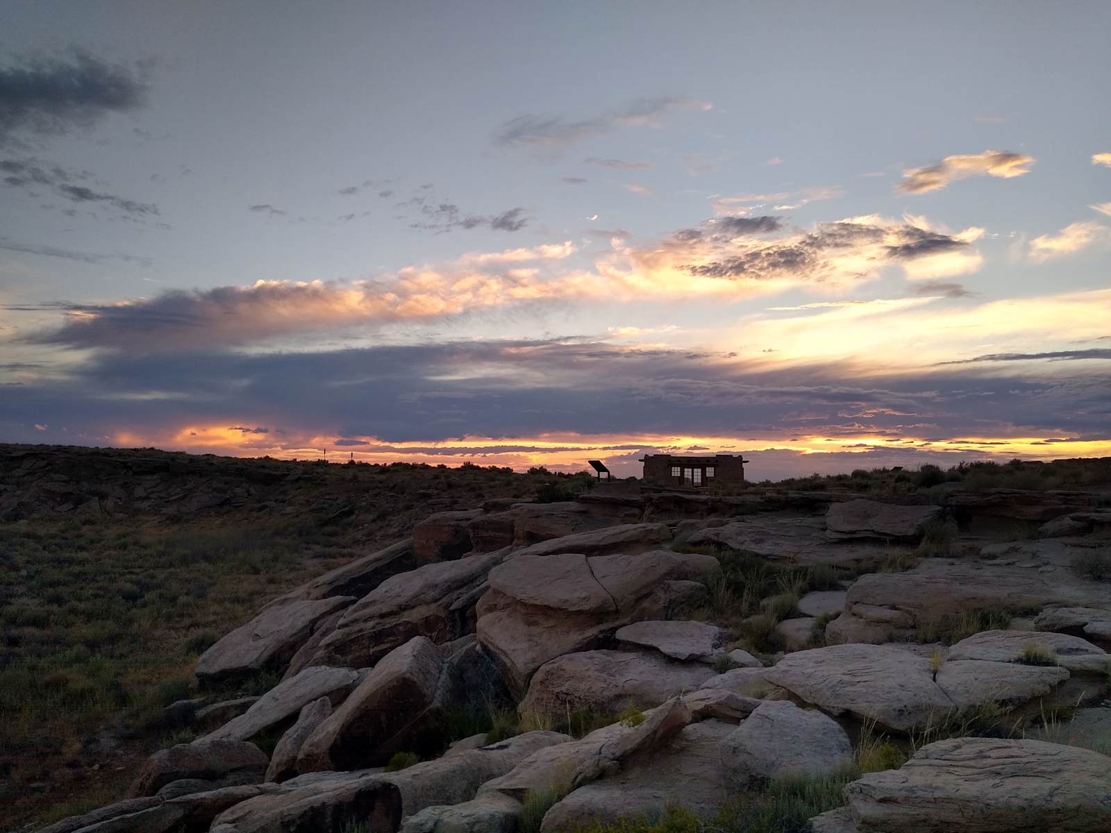 Front Row Seat! Petrified Forest! - Sun Valley, Arizona - glamping.directory