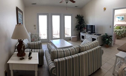 Beachfront Vacation Cottage with Superb Views in Holden Beach, North Carolina - glamping.directory