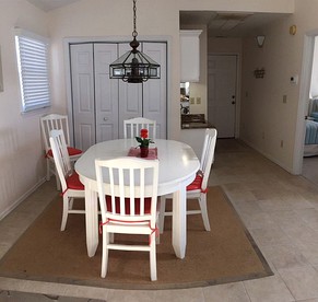 Beachfront Vacation Cottage with Superb Views in Holden Beach, North Carolina - Holden Beach, North Carolina - glamping.directory