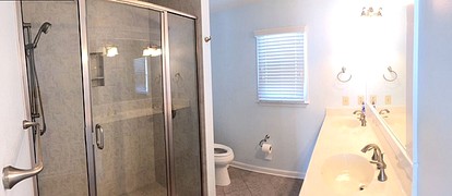 Beachfront Vacation Cottage with Superb Views in Holden Beach, North Carolina - Holden Beach, North Carolina - glamping.directory