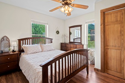Dream Smoky Mountains Getaway: Amazing Pet-Friendly Cabin in Waynesville, North Carolina - Waynesville, North Carolina - glamping.directory