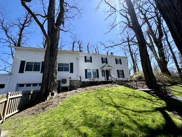 Unique Cottage with Great Surroundings in Sunderland, Vermont - Sunderland, Vermont - glamping.directory