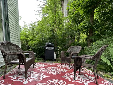Unique Cottage with Great Surroundings in Sunderland, Vermont - Sunderland, Vermont - glamping.directory