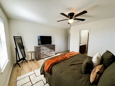 Peaceful Retreat with Expansive Yards & Cozy Outdoor Spaces in Alexander, Arkansas - Alexander, Arkansas - glamping.directory