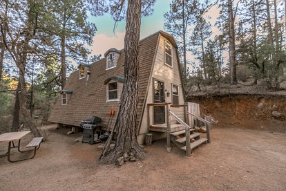 Cozy Rustic Cabin in the Prescott National Forest near Lynx Lake in Prescott, Arizona - Prescott, Arizona - glamping.directory