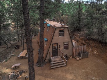 Cozy Rustic Cabin in the Prescott National Forest near Lynx Lake in Prescott, Arizona - Prescott, Arizona - glamping.directory