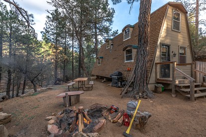 Cozy Rustic Cabin in the Prescott National Forest near Lynx Lake in Prescott, Arizona - Prescott, Arizona - glamping.directory