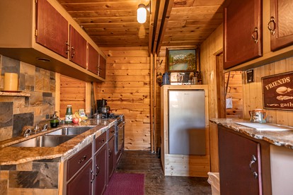 Cozy Rustic Cabin in the Prescott National Forest near Lynx Lake in Prescott, Arizona - Prescott, Arizona - glamping.directory