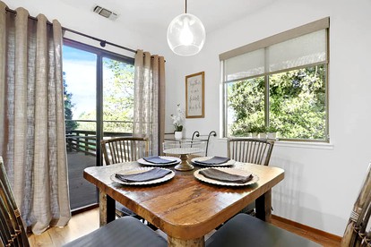 Inspiring Cottage Rental for a Vacation in California Wine Country - Lockeford, California - glamping.directory