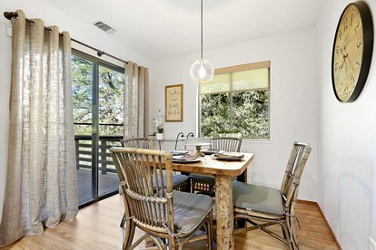 Inspiring Cottage Rental for a Vacation in California Wine Country - Lockeford, California - glamping.directory