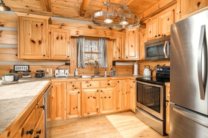 Wonderful Cabin near Boone Perfect for a Weekend Getaway in Nature - Trade, Tennessee - glamping.directory