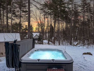 Cozy Vacation Rental near Pleasant Mountain in Bridgton, Maine - Bridgton, Maine - glamping.directory