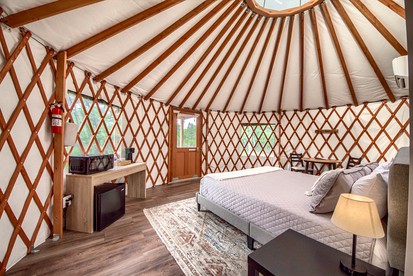 Luxurious Yurt near New Braunfels and Canyon Lake, Perfect for a Romantic Weekend - New Braunfels, Texas - glamping.directory