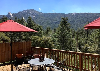 Cabin Rental for Groups in the Mountains of San Jacinto, California - Idyllwild, California - glamping.directory
