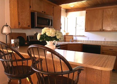 Cabin Rental for Groups in the Mountains of San Jacinto, California - Idyllwild, California - glamping.directory