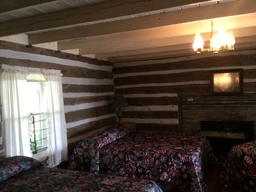 Secluded Cabin Rental near the Spectacular Ozarks of Arkansas - St. Joe, Arkansas - glamping.directory