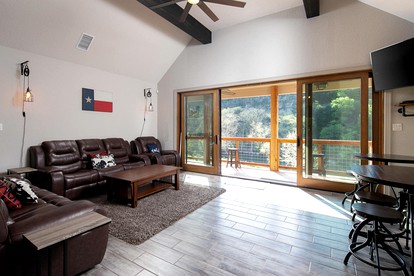 Guadalupe River Glamping Home, Perfect for a Family Adventure in Canyon Lake, Texas - Canyon Lake, Texas - glamping.directory