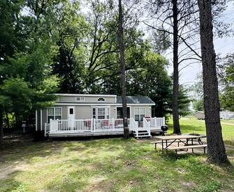 Cute Cabin on a Wonderful Campground for an Amazing Family Getaway in Wisconsin Dells, WI - glamping.directory