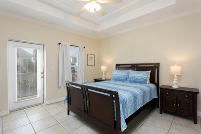 Amazing Beach House with Swimming Pool in South Padre Island, Texas - South Padre Island, Texas - glamping.directory