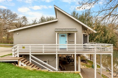 Waterfront Cabin Rental on the Banks of the Guadalupe River near San Antonio, Texas - glamping.directory