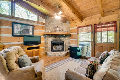 Lovely Getaways to Great Smoky Mountains National Park in this Quaint Cabin Rental for 4 - Gatlinburg, Tennessee - glamping.directory