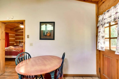 Lovely Getaways to Great Smoky Mountains National Park in this Quaint Cabin Rental for 4 - Gatlinburg, Tennessee - glamping.directory