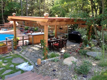 Romantic Chalet Rental with Saline Pool in Woodstock, New York - Woodstock, New York - glamping.directory