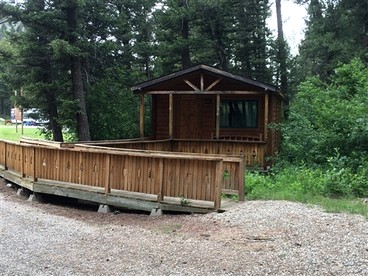 Luxury Cabin Rental for Groups with Bunk Beds near Missoula - glamping.directory
