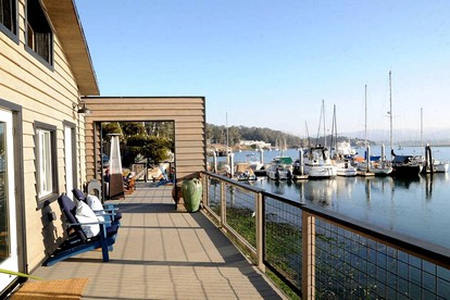 The Boathouse Cottage, Waterfront Morro Bay, CA - Morro Bay, California - glamping.directory
