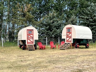 Charming Glamping Wagon with Mountain Views on Working Ranch near Grand Teton – Tetonia, Idaho - Tetonia, Idaho - glamping.directory