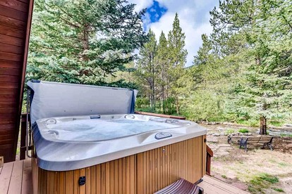 Luxury A-Frame with Hot Tub for Dreamy Vacations in Colorado - Blue River, Colorado - glamping.directory