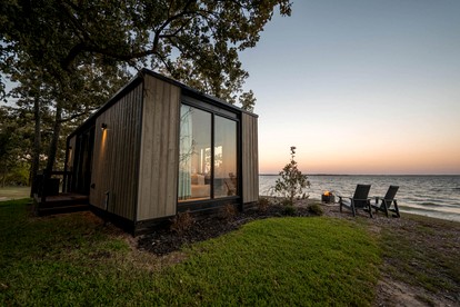 Stunning Tiny House by Lake Tawakoni for a Peaceful Glamping Getaway near Quinlan, Texas - Quinlan, Texas - glamping.directory