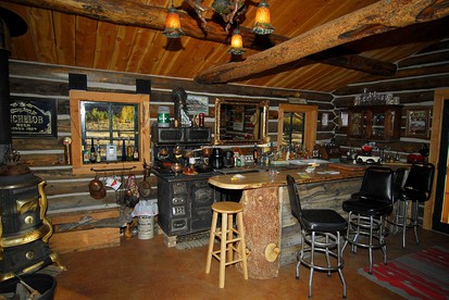 Rustic Cabin Rental with River Views for Group Getaway near Sun Valley, Idaho - Ketchum, Idaho - glamping.directory