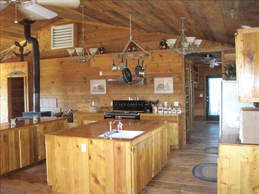 Large Cabin Rental with Breathtaking Mountain Views on Colorado Plains - Gardner, Colorado - glamping.directory