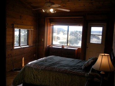 Large Cabin Rental with Breathtaking Mountain Views on Colorado Plains - Gardner, Colorado - glamping.directory