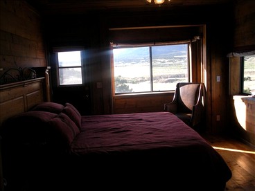 Large Cabin Rental with Breathtaking Mountain Views on Colorado Plains - Gardner, Colorado - glamping.directory