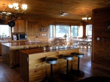 Large Cabin Rental with Breathtaking Mountain Views on Colorado Plains - Gardner, Colorado - glamping.directory