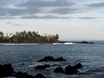 Waterfront Vacation Rental with Private Kayak Launch on Kealakekua Bay, Big Island, Hawaii - Captain Cook, Hawaii - glamping.directory