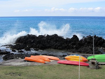 Waterfront Vacation Rental with Private Kayak Launch on Kealakekua Bay, Big Island, Hawaii - Captain Cook, Hawaii - glamping.directory