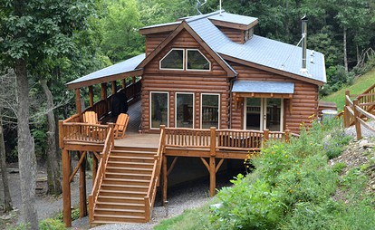 Secluded Creekside Cabin Rental near Mt. Mitchell in Western North Carolina - glamping.directory
