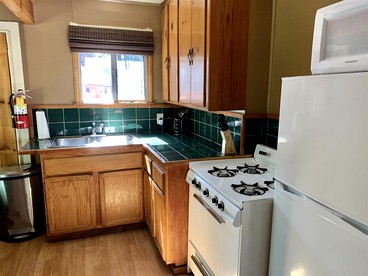 Charming and Rustic Cabin in Big Bear, California, Perfect for a Weekend Glamping Retreat - Big Bear Lake, California - glamping.directory
