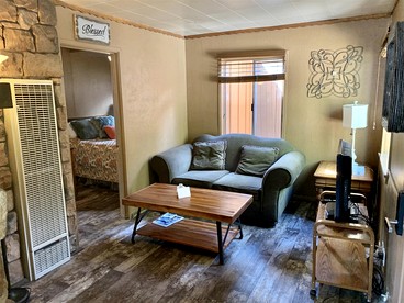 Charming and Rustic Cabin in Big Bear, California, Perfect for a Weekend Glamping Retreat - Big Bear Lake, California - glamping.directory