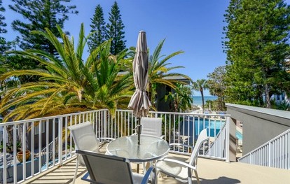 Luxurious Retreat with Views of the Gulf of Mexico in Indian Rocks, Florida - Indian Rocks Beach, Florida - glamping.directory
