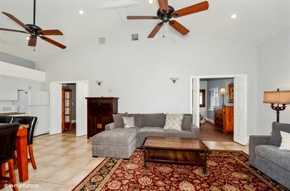 Luxurious Retreat with Views of the Gulf of Mexico in Indian Rocks, Florida - Indian Rocks Beach, Florida - glamping.directory